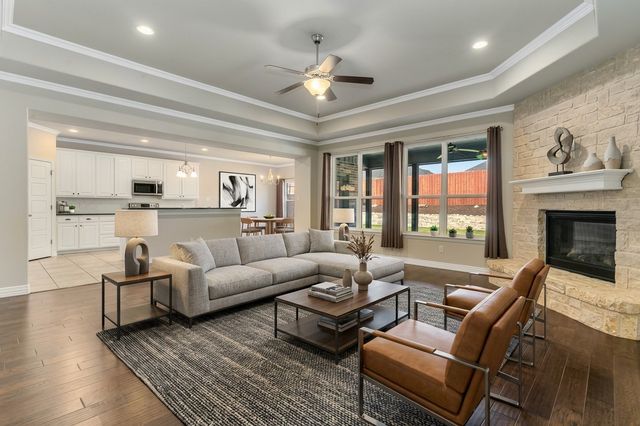 808 Chestnut Grove Drive, Cleburne, TX 76033