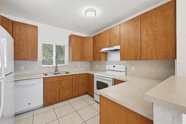 913 NE 12th Avenue, Pompano Beach, FL 33060