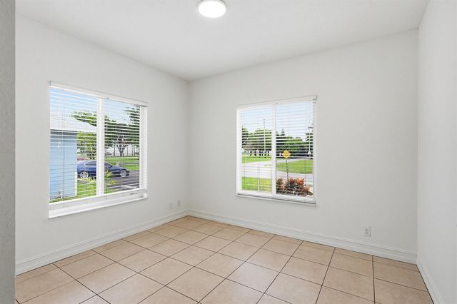 913 NE 12th Avenue, Pompano Beach, FL 33060