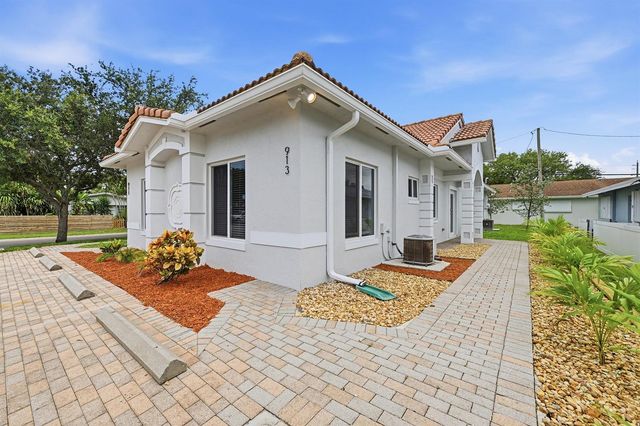 913 NE 12th Avenue, Pompano Beach, FL 33060