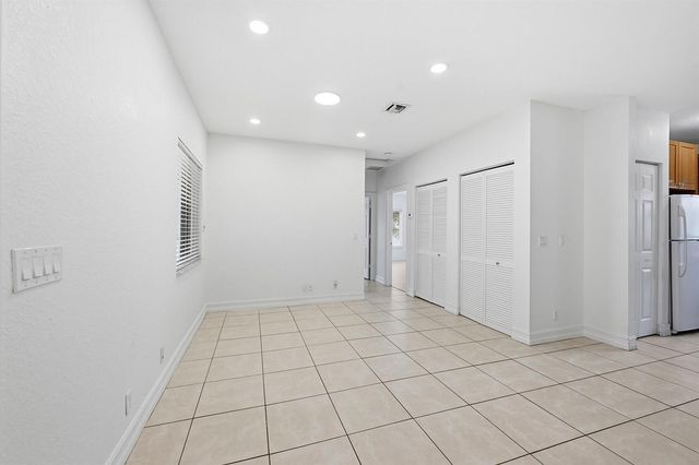 913 NE 12th Avenue, Pompano Beach, FL 33060