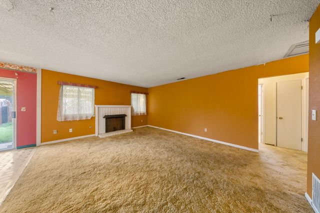 8243 Onyx Ct, Stockton, CA 95210