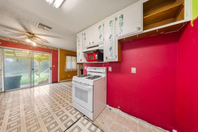 8243 Onyx Ct, Stockton, CA 95210