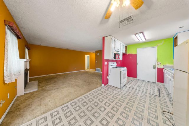 8243 Onyx Ct, Stockton, CA 95210