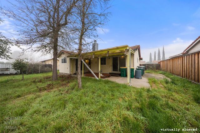 8243 Onyx Ct, Stockton, CA 95210