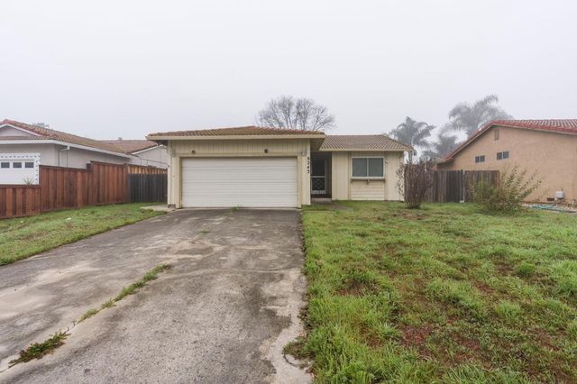 8243 Onyx Ct, Stockton, CA 95210