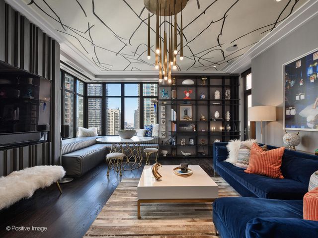 118 E ERIE Street 20D, Chicago, IL 60611