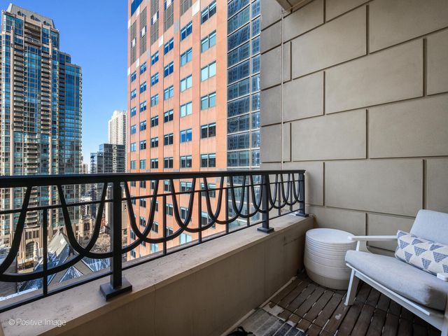 118 E ERIE Street 20D, Chicago, IL 60611