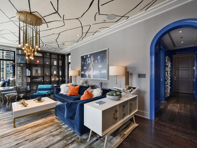 118 E ERIE Street 20D, Chicago, IL 60611
