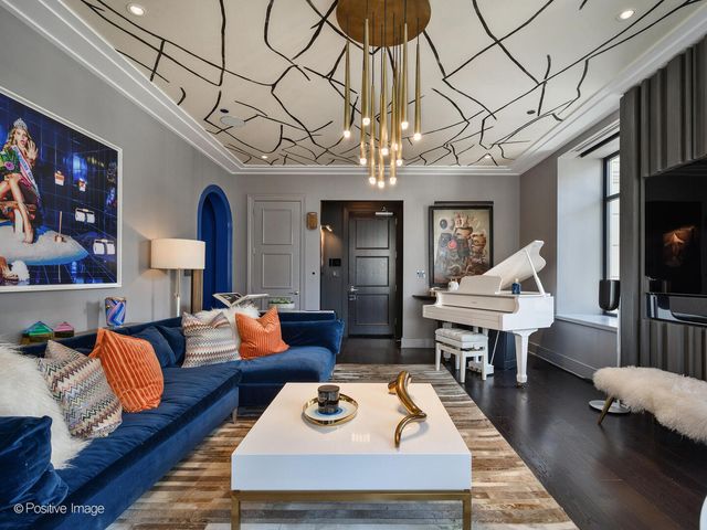 118 E ERIE Street 20D, Chicago, IL 60611