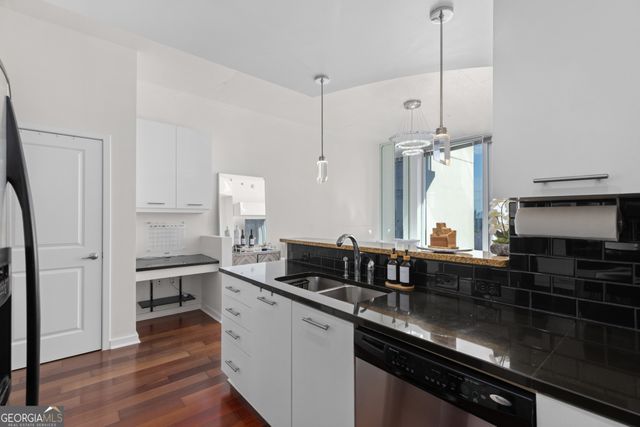 3324 Peachtree Road NE 1304, Atlanta, GA 30326