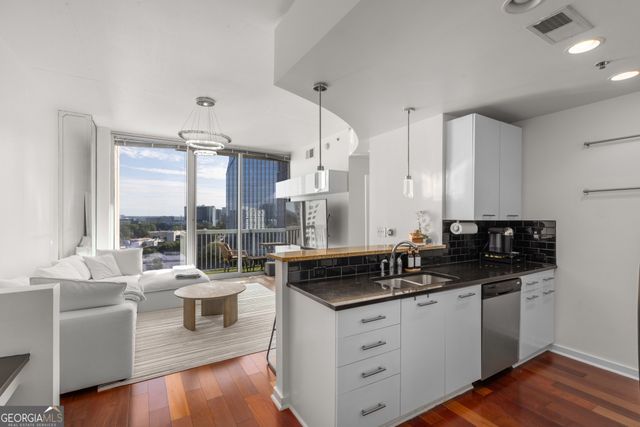 3324 Peachtree Road NE 1304, Atlanta, GA 30326