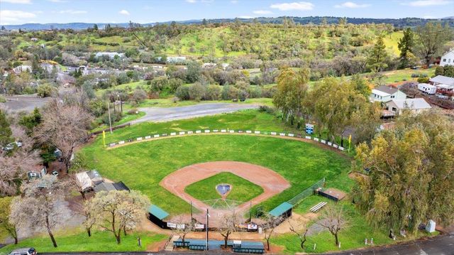 505 2nd St, Newcastle, CA 95658