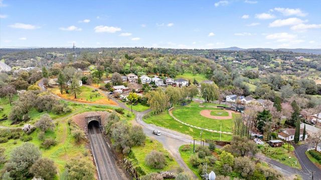 505 2nd St, Newcastle, CA 95658