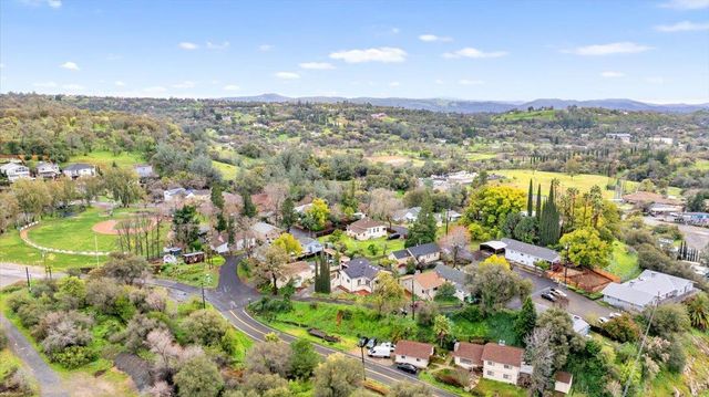 505 2nd St, Newcastle, CA 95658