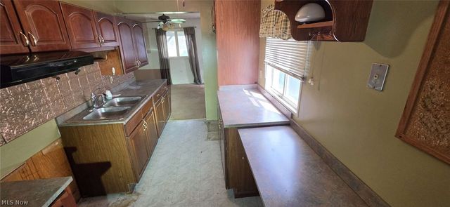 13304 Wilton Avenue, Cleveland, OH 44135