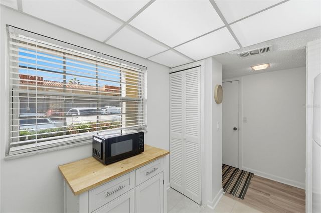 19029 US HIGHWAY 19 N 6-10, Clearwater, FL 33764