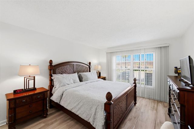 19029 US HIGHWAY 19 N 6-10, Clearwater, FL 33764