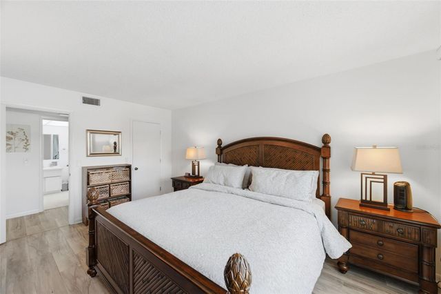 19029 US HIGHWAY 19 N 6-10, Clearwater, FL 33764