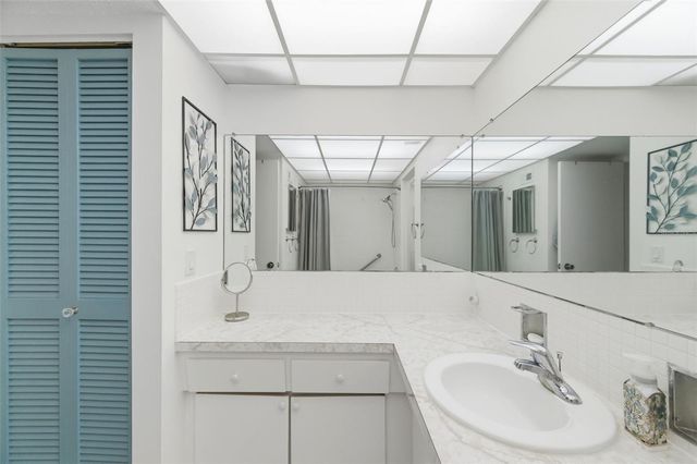 19029 US HIGHWAY 19 N 6-10, Clearwater, FL 33764