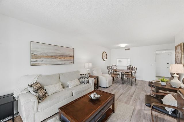 19029 US HIGHWAY 19 N 6-10, Clearwater, FL 33764