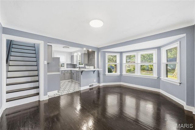 216 S Hartnett Avenue, Ferguson, MO 63135