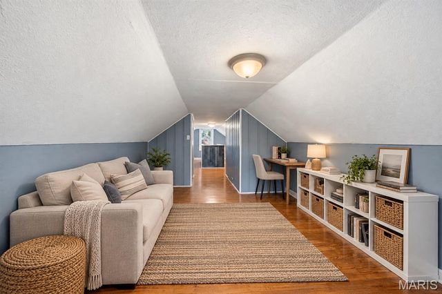 216 S Hartnett Avenue, Ferguson, MO 63135