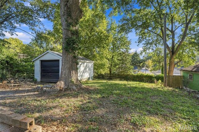216 S Hartnett Avenue, Ferguson, MO 63135
