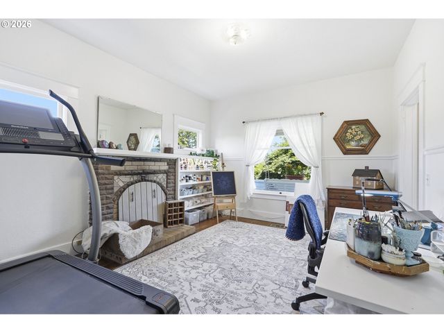 24051 Ne AIRPORT Rd, Aurora, OR 97002
