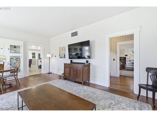 24051 Ne AIRPORT Rd, Aurora, OR 97002