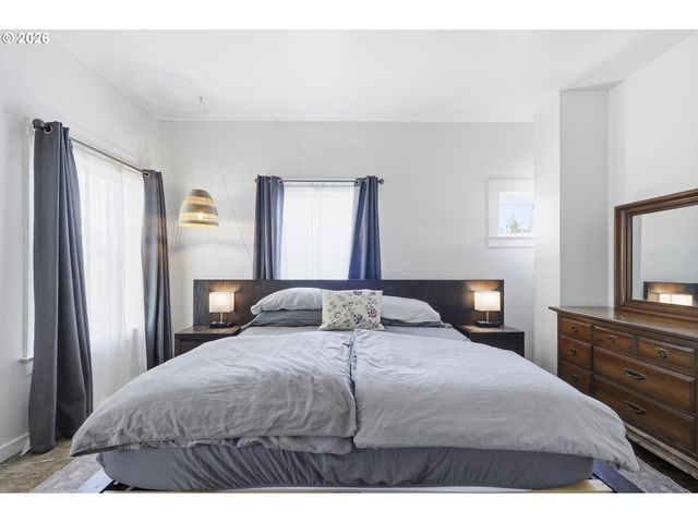24051 Ne AIRPORT Rd, Aurora, OR 97002