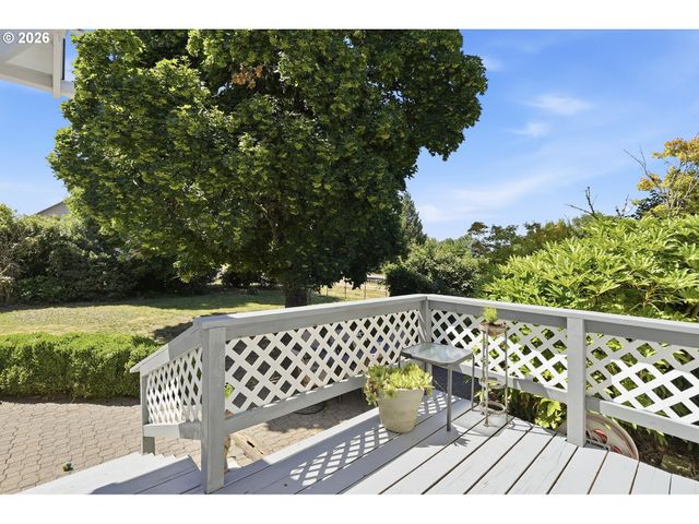 24051 Ne AIRPORT Rd, Aurora, OR 97002