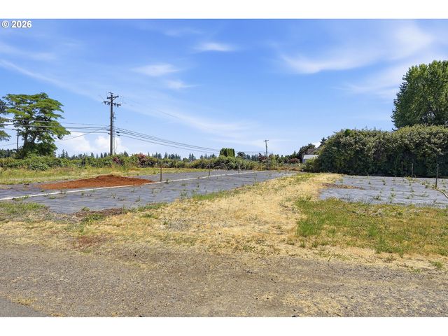 24051 Ne AIRPORT Rd, Aurora, OR 97002