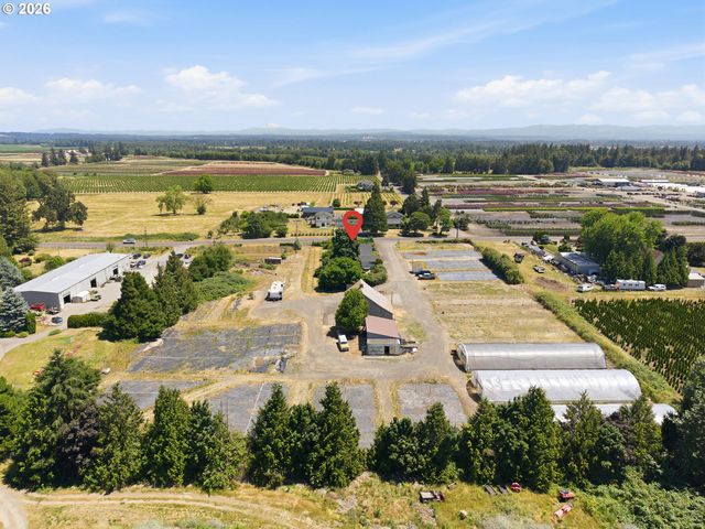 24051 Ne AIRPORT Rd, Aurora, OR 97002