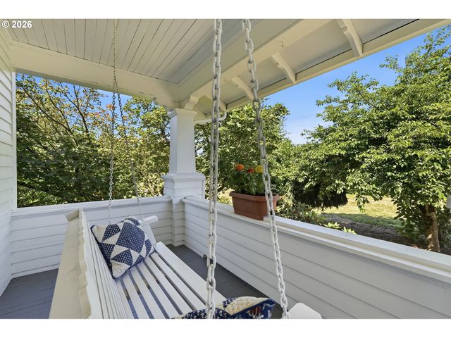 24051 Ne AIRPORT Rd, Aurora, OR 97002