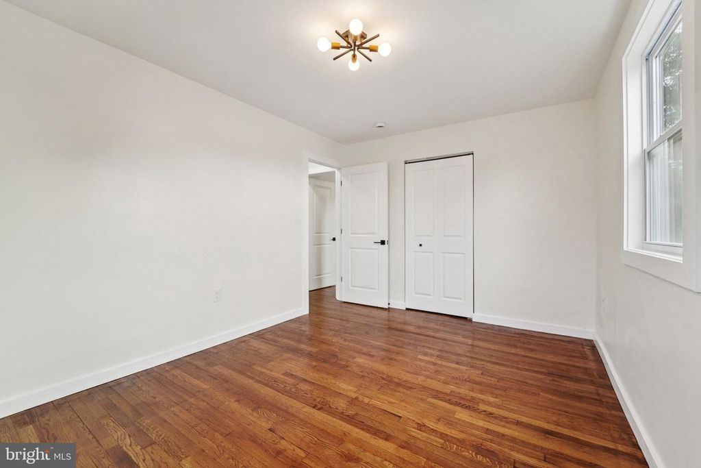 Image 19 of property listing at 436 OLD LINE AVE, Laurel, MD 20724