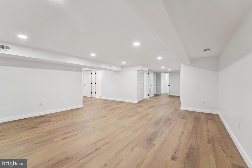 Image 25 of property listing at 436 OLD LINE AVE, Laurel, MD 20724