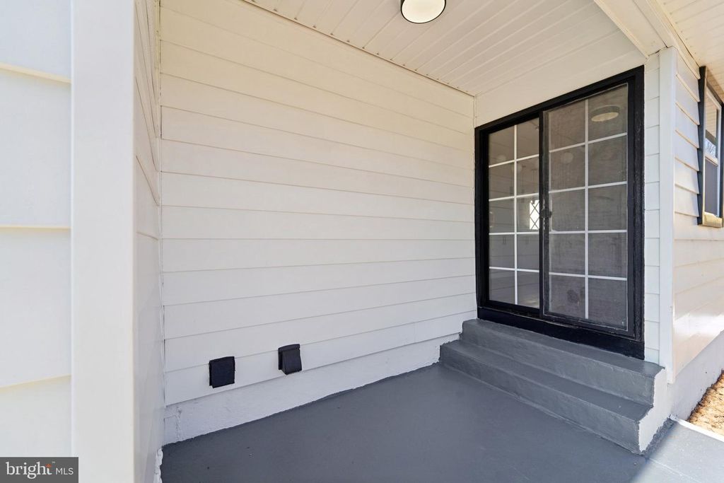 Image 33 of property listing at 436 OLD LINE AVE, Laurel, MD 20724