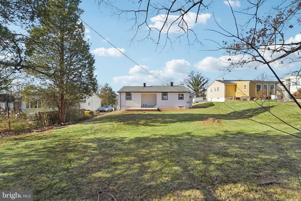 Image 34 of property listing at 436 OLD LINE AVE, Laurel, MD 20724