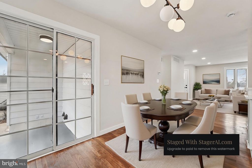 Image 9 of property listing at 436 OLD LINE AVE, Laurel, MD 20724