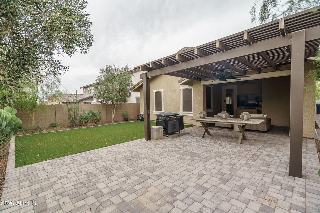2111 N HERITAGE Street, Buckeye, AZ 85396 — photo 3