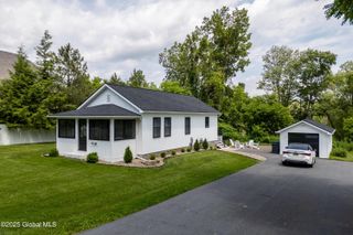 4 Gilbert Road, Saratoga Springs, NY 12866