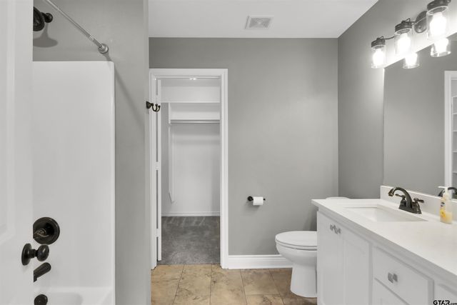 350 Smith Cir, Lindale, TX 75771