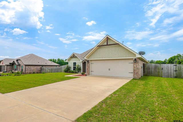 350 Smith Cir, Lindale, TX 75771