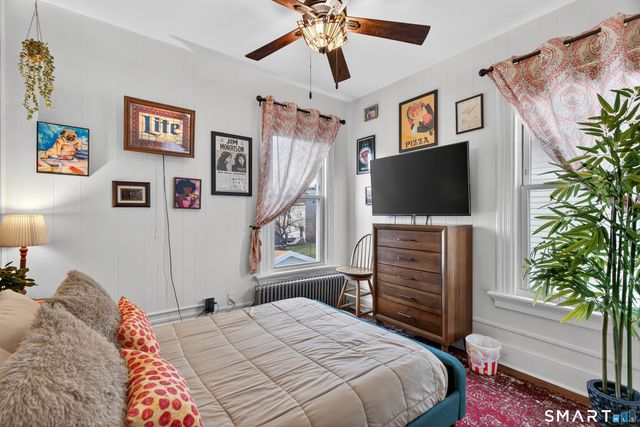 832 State Street 2nd floor rear, New Haven, CT 06511