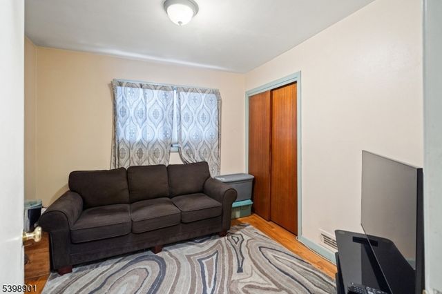 61 Fairfield Ave, Cranford Twp., NJ 07016