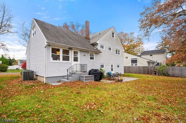 61 Fairfield Ave, Cranford Twp., NJ 07016