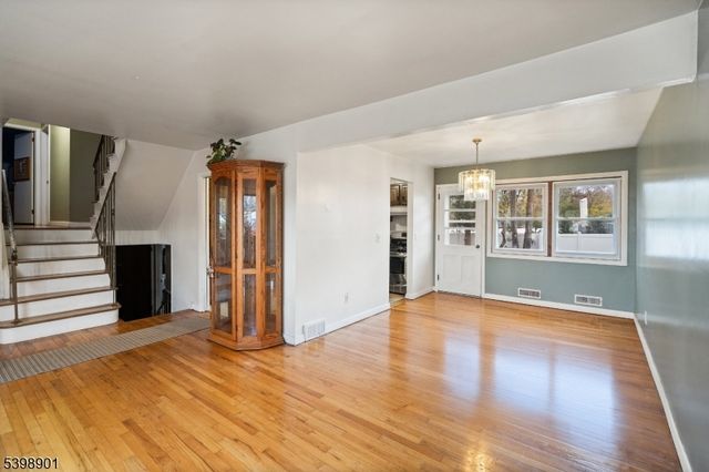 61 Fairfield Ave, Cranford Twp., NJ 07016