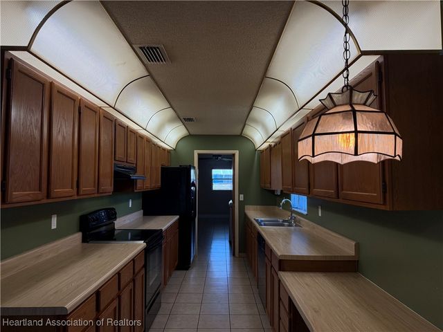 111 Bimini Street NE, Lake Placid, FL 33852