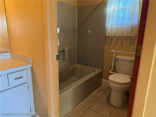 111 Bimini Street NE, Lake Placid, FL 33852